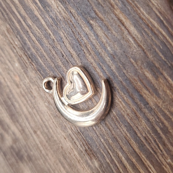 Jewelry - P107 moon and heart loves eternal bliss pendant charm